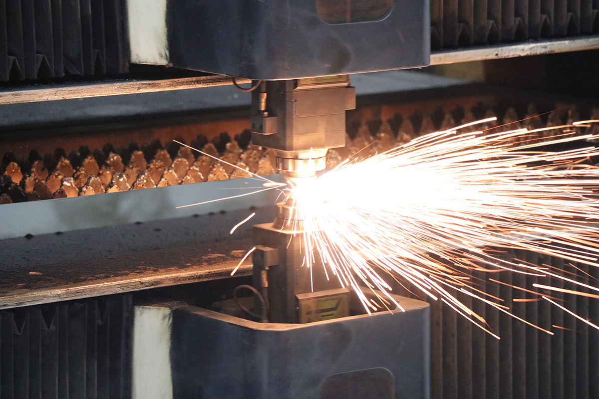 Прецизионная лазерная резка металла: точность и эффективность в современной промышленности