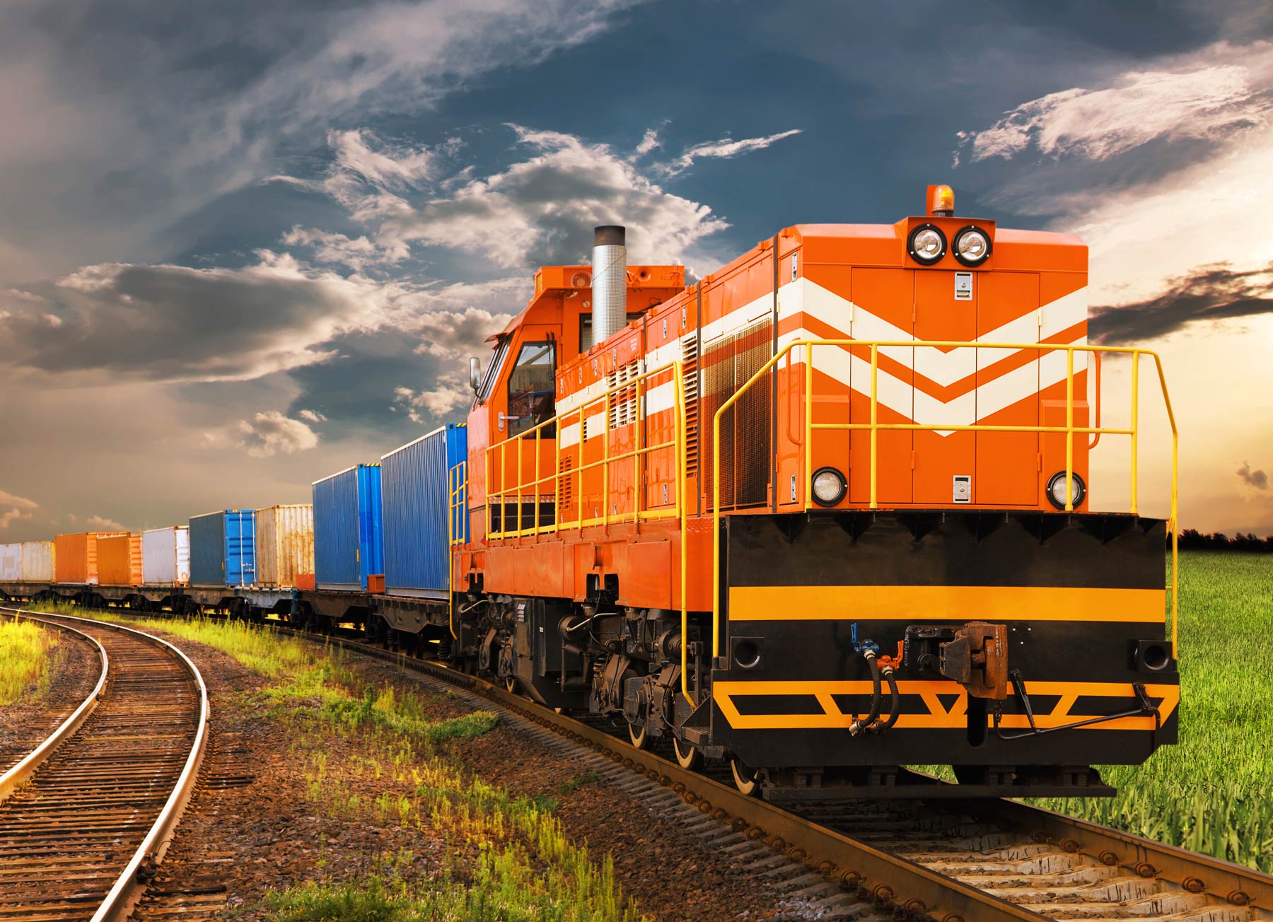 Транспортировка грузов по России ЖД транспортом: эффективность и преимущества